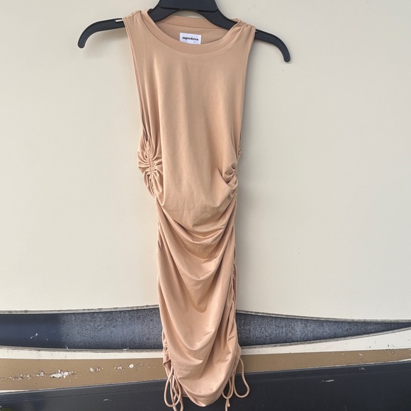 Superdown Tan Backless Ruched Dress - Picture 2 of 7